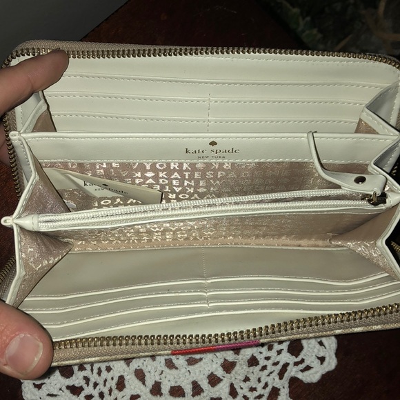 KATE SPADE Ziparound Accordion Style Wallet - Picture 2 of 4